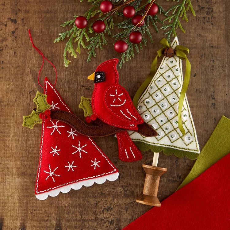 Spellbinders - Christmas Felt Stitch &amp; Create Collection - Dies - Felt Winter Cardinal-ScrapbookPal