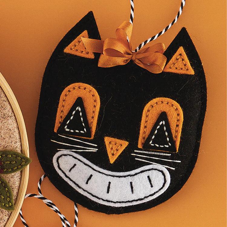 Spellbinders - Halloween Felt Stitch & Create Collection - Dies - Felt Fright Night Feline-ScrapbookPal