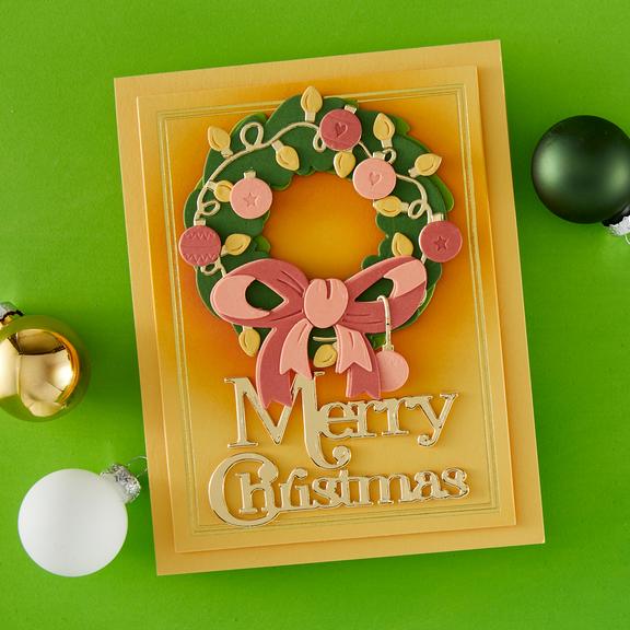 Spellbinders - Say Cheese Classic Mouse Christmas Collection - Dies - Classic Mouse Holiday Wreath-ScrapbookPal