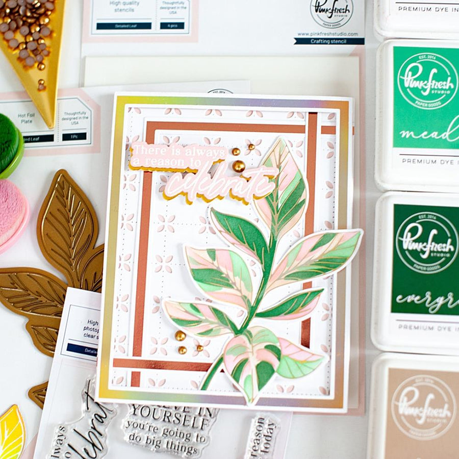 Pinkfresh Studio - Clear Stamps - Detailed Leaf
